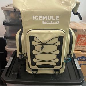 ICE MULE “BOSS” LIKE BRAND NEW!